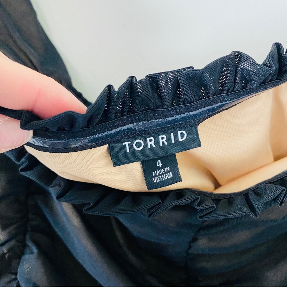 Torrid Ruched Off-the-Shoulder Mesh Blouse - Picture 3 of 7